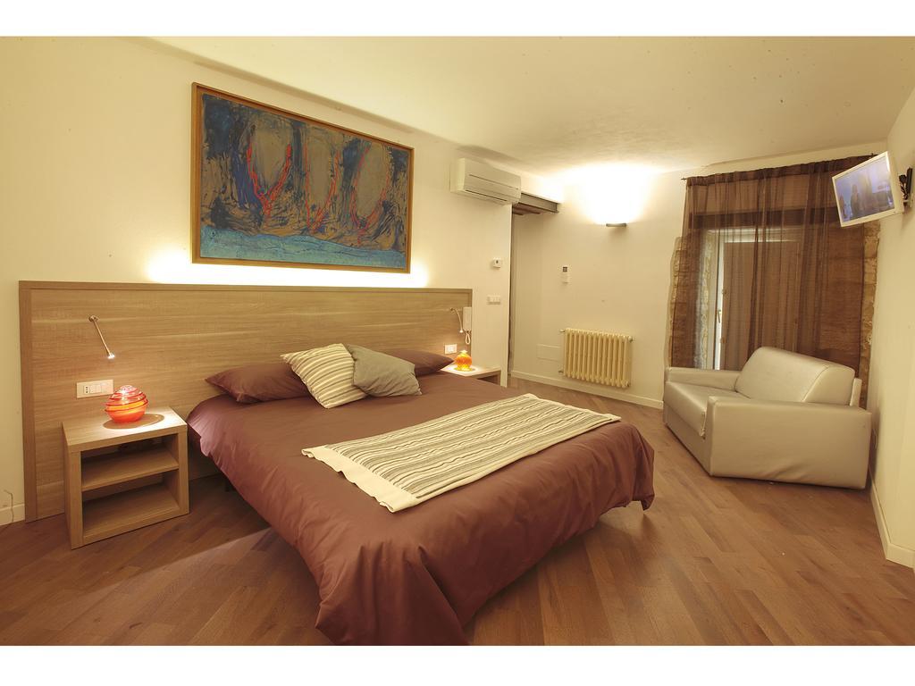 Residenze Portacastello Panzió Isernia Kültér fotó
